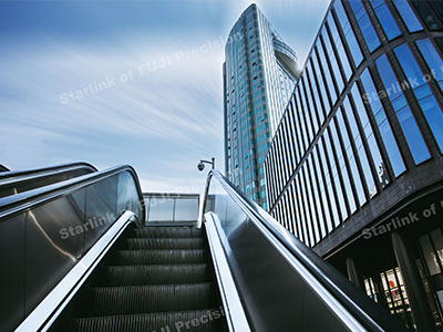 Escalera mecánica de 30 grados en el centro comercial