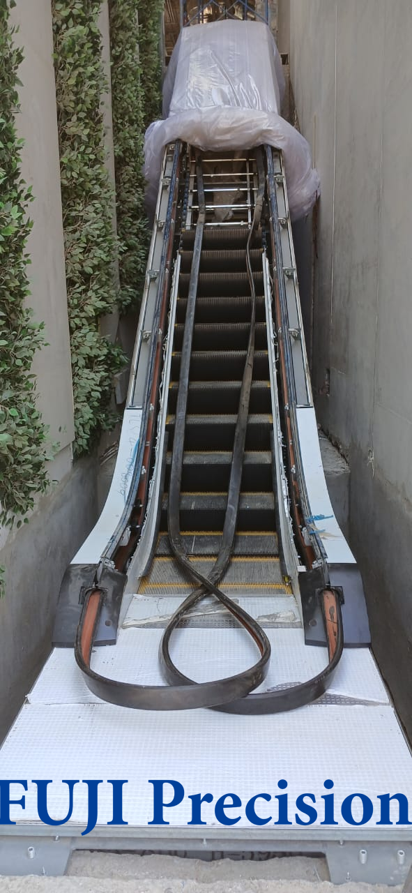 Proyecto de escalera mecánica de precisión FUJI en instalación Proyecto de escalera mecánica de precisión FUJI en instalación